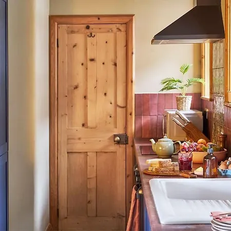 Holiday home 4 Coastguard - Porthgwarra *
